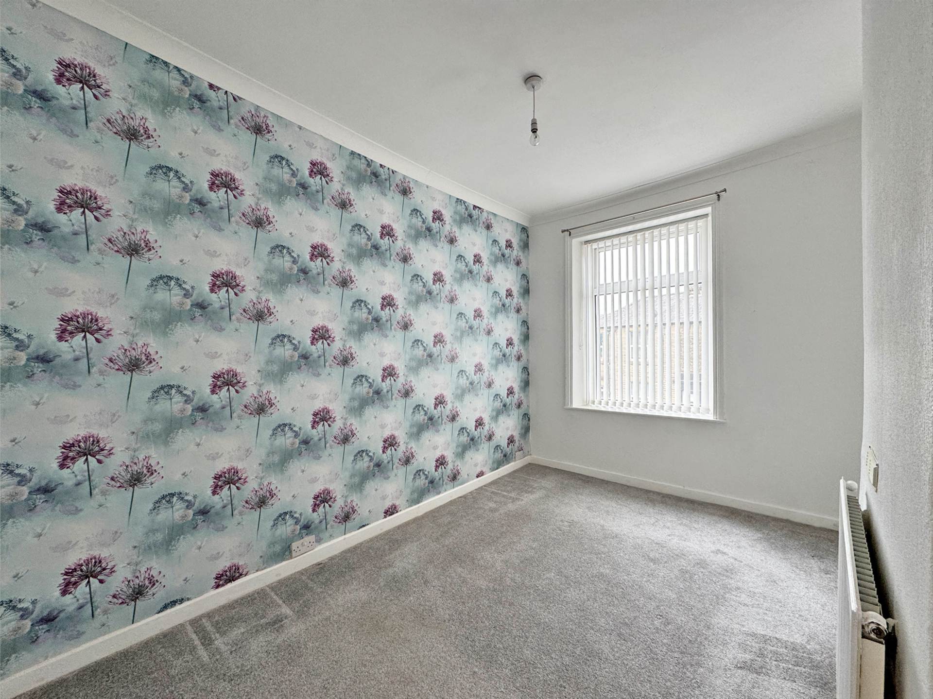 Milnrow Road, Shaw, Oldham, Image 3