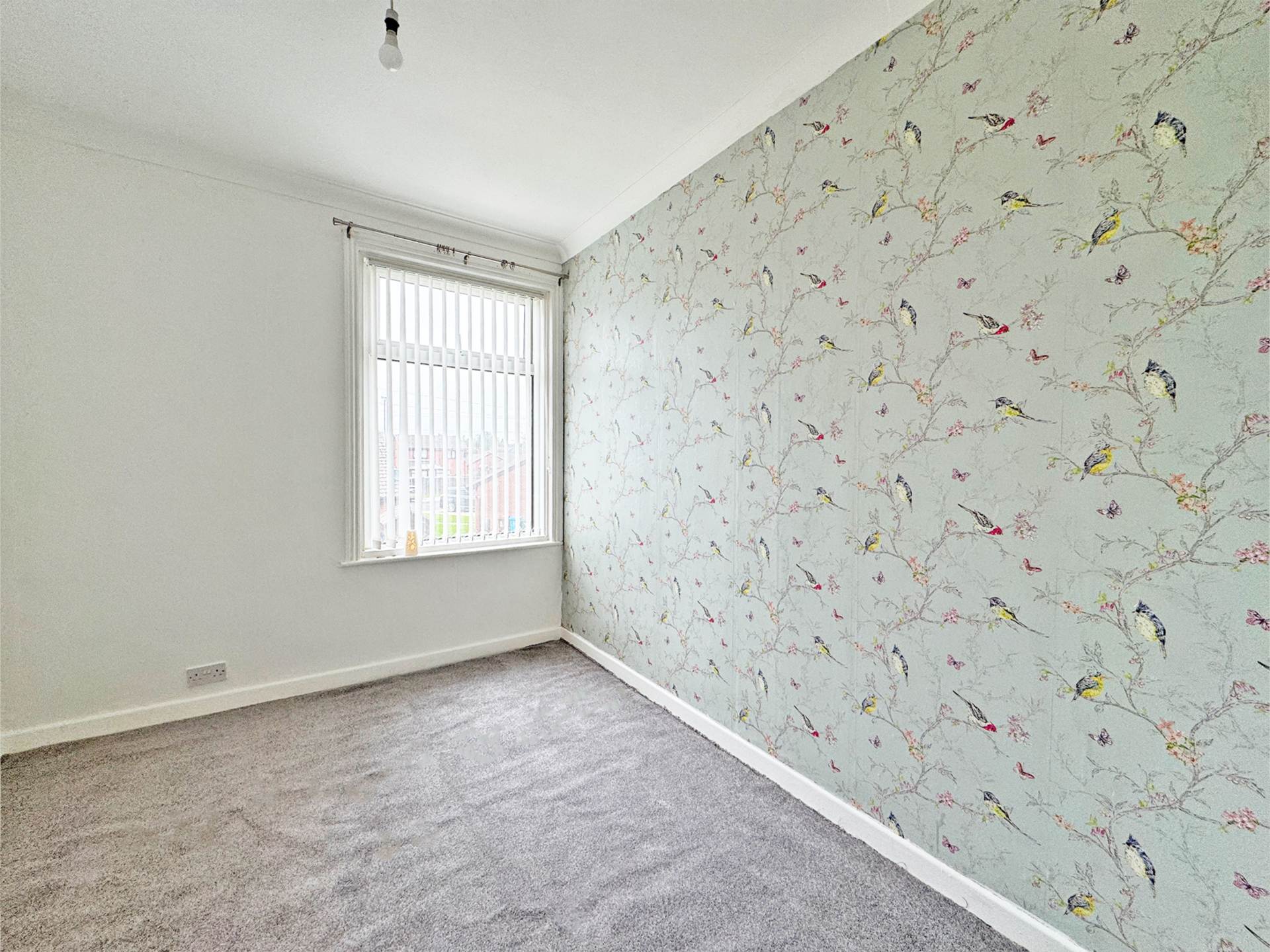 Milnrow Road, Shaw, Oldham, Image 4