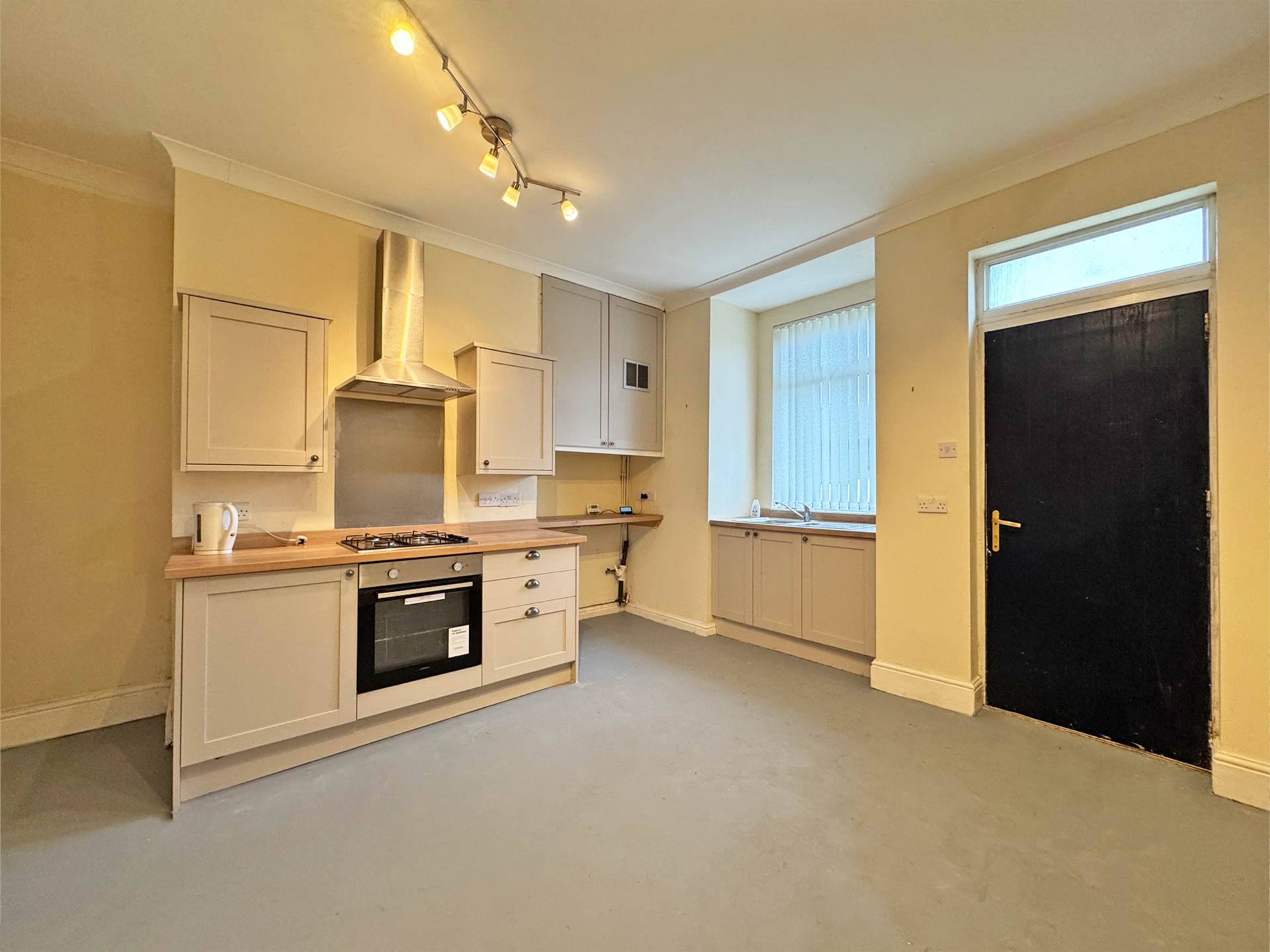 Milnrow Road, Shaw, Oldham, Image 6