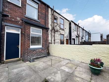 Milnrow Road, Shaw, Oldham, Image 14