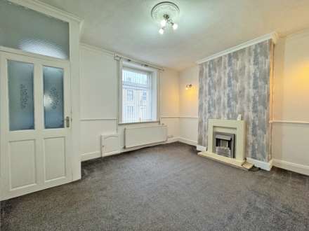 Milnrow Road, Shaw, Oldham, Image 2