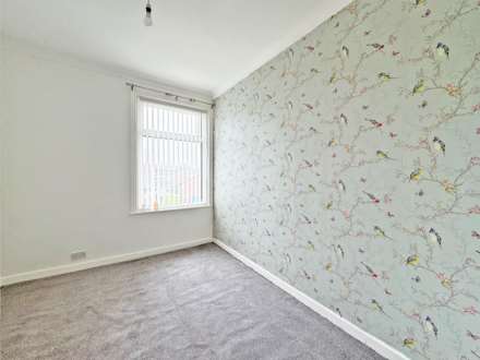 Milnrow Road, Shaw, Oldham, Image 4