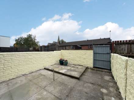 Milnrow Road, Shaw, Oldham, Image 9