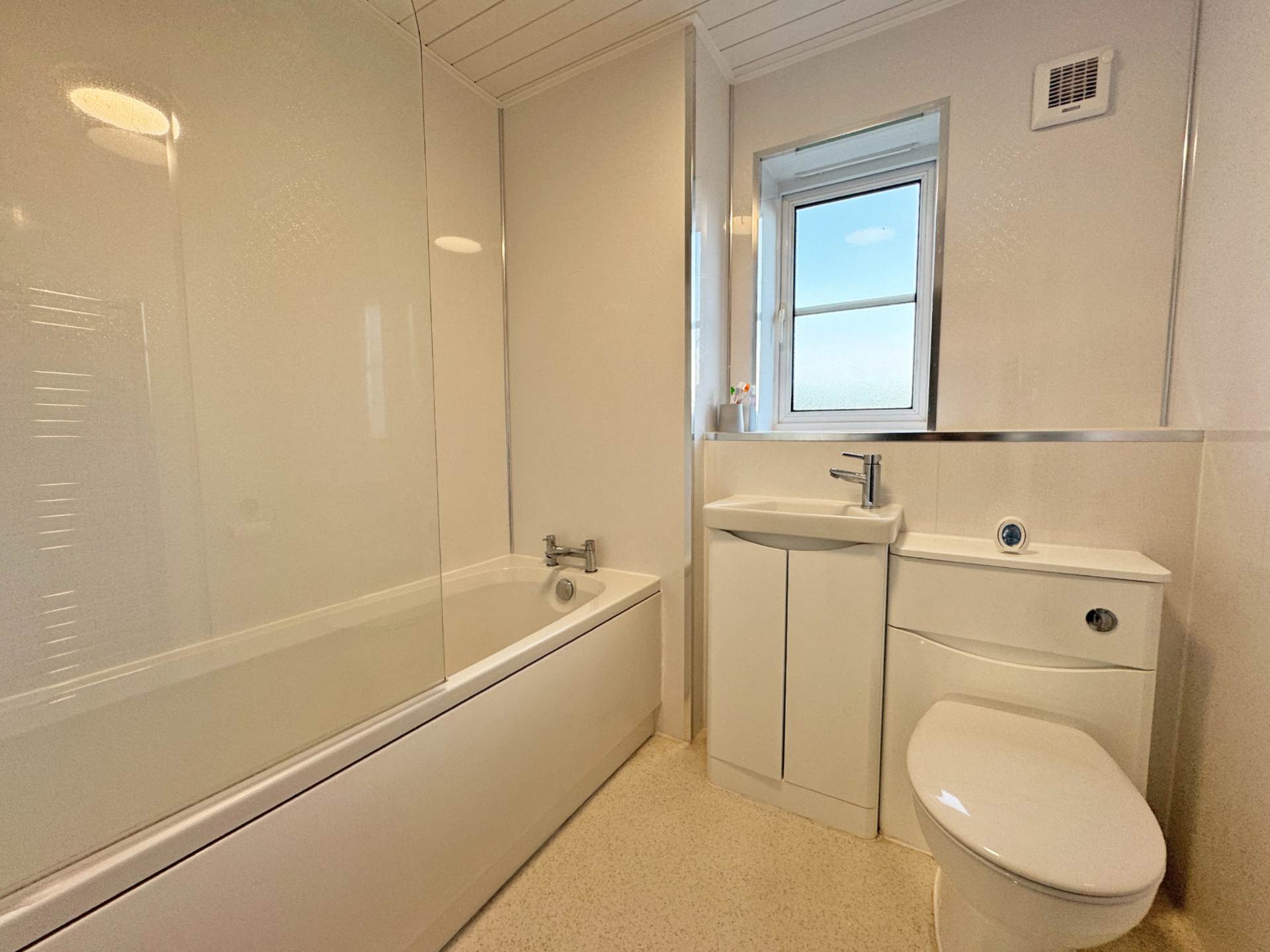 Read Close, Shaw, Image 10