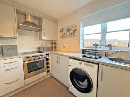 Read Close, Shaw, Image 5