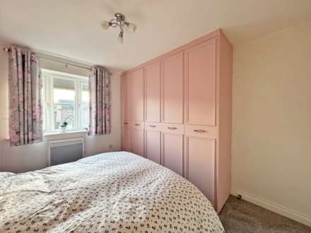 Read Close, Shaw, Image 7