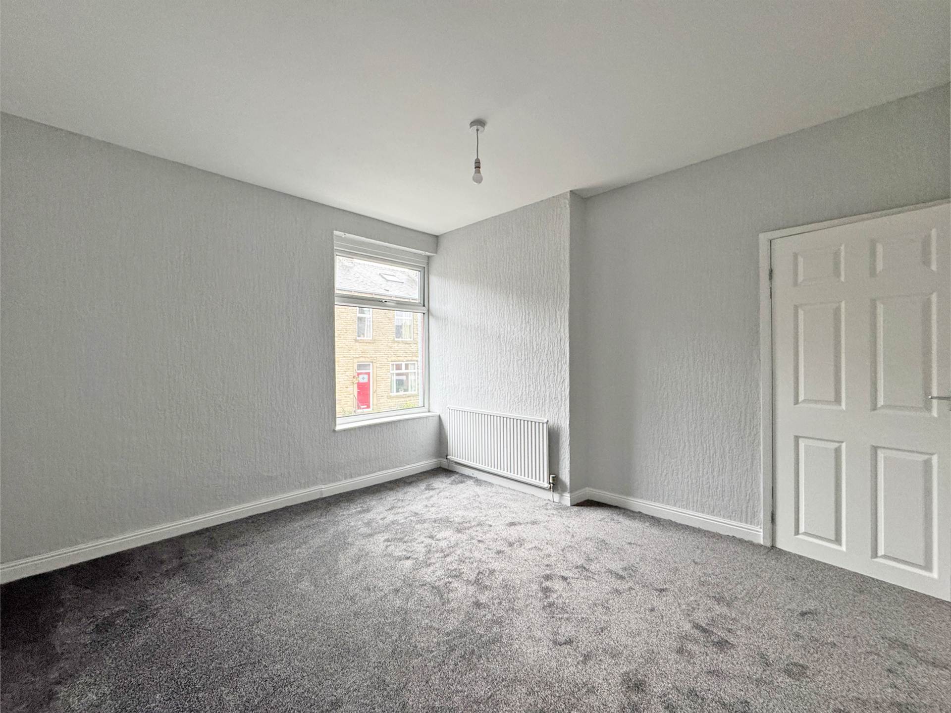 Grains Road, Shaw, Image 4