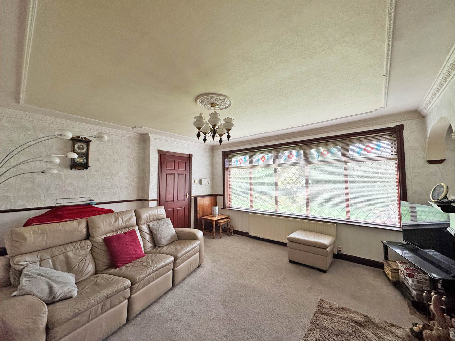 Dorset Avenue, High Crompton, Image 3