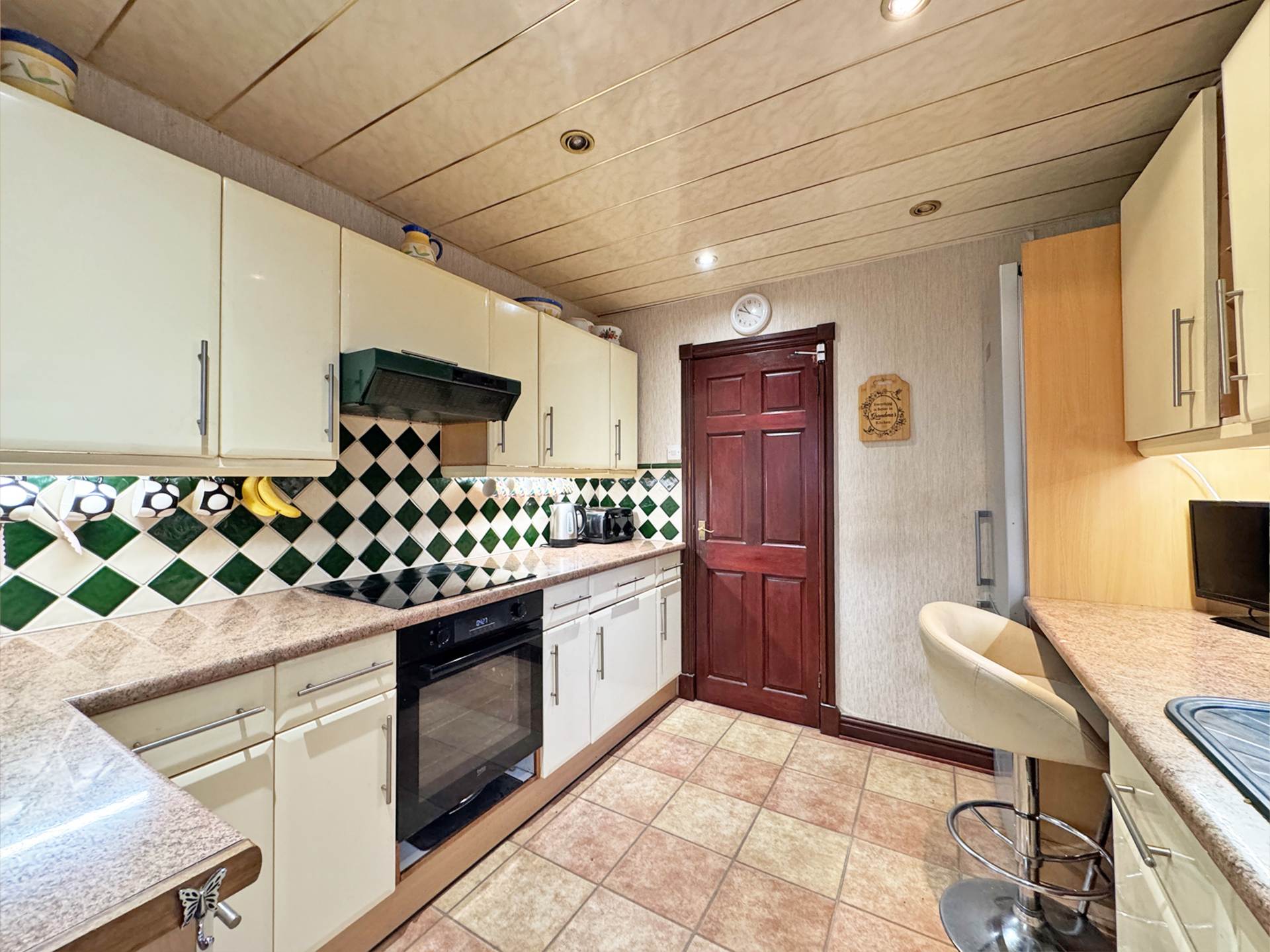 Dorset Avenue, High Crompton, Image 7