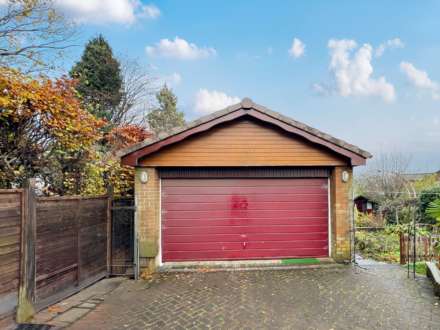 Dorset Avenue, High Crompton, Image 17