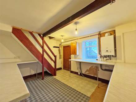 Walkers Court, Springhead, Image 12