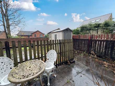 Walkers Court, Springhead, Image 14