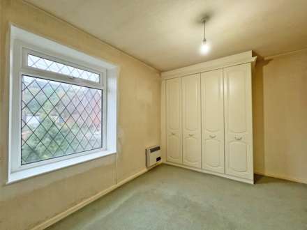 Walkers Court, Springhead, Image 8