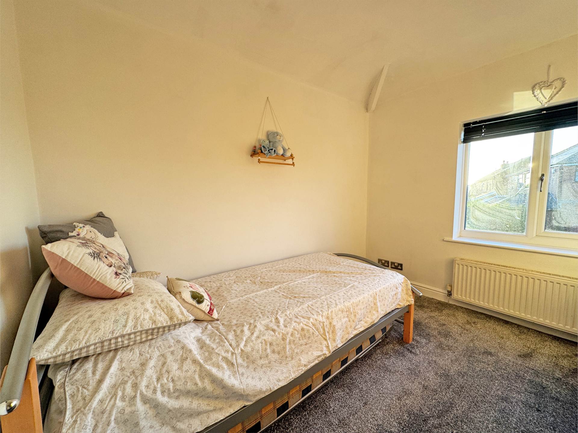 Princess Road, Oldham, Image 14