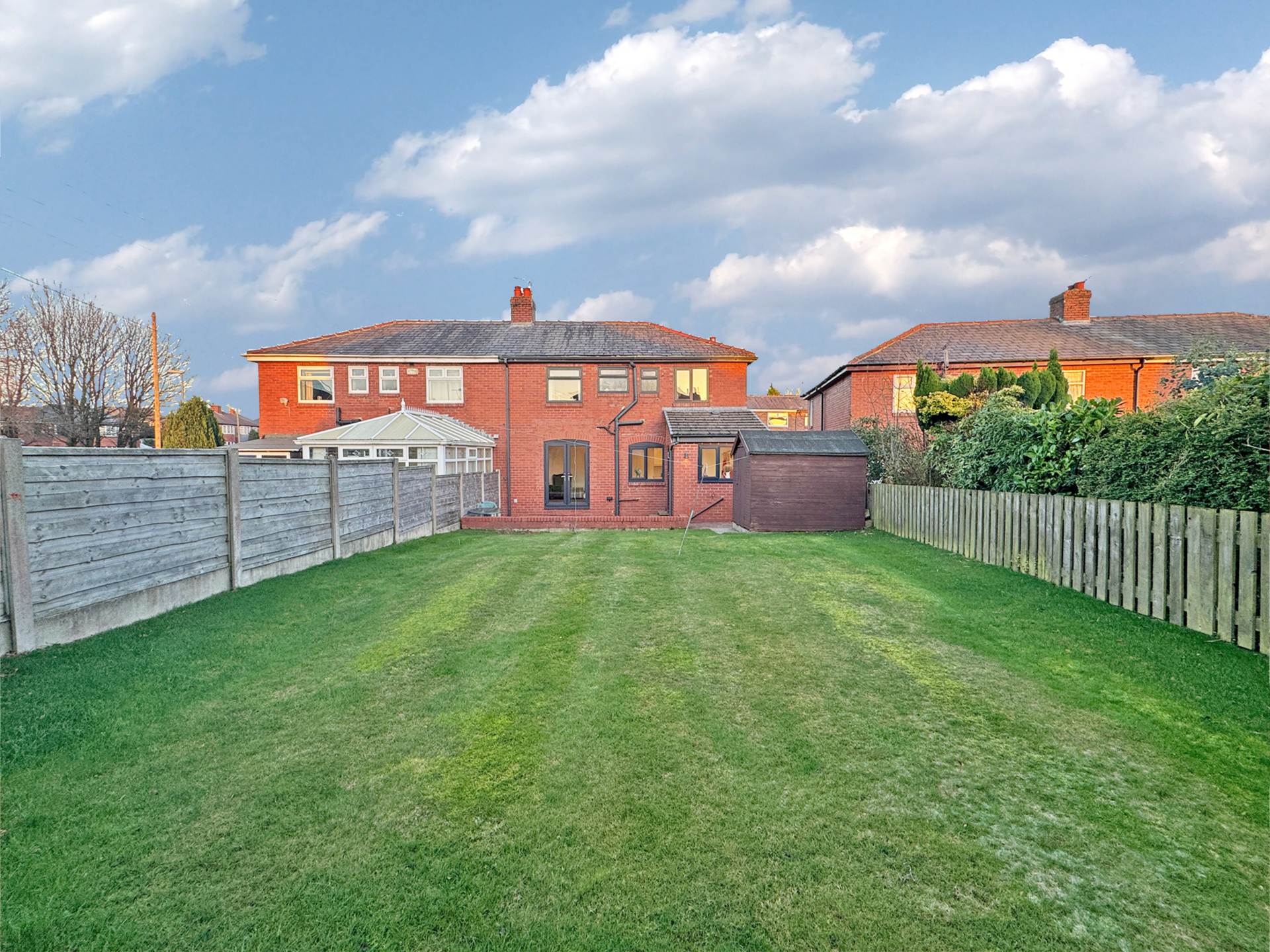 Princess Road, Oldham, Image 18