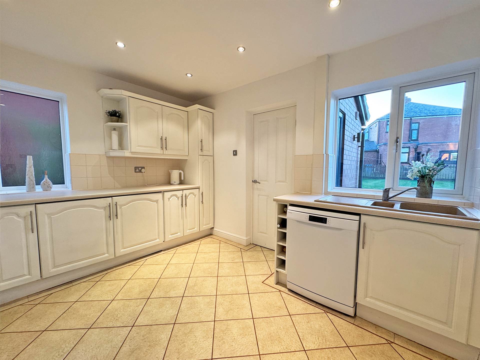 Princess Road, Oldham, Image 7