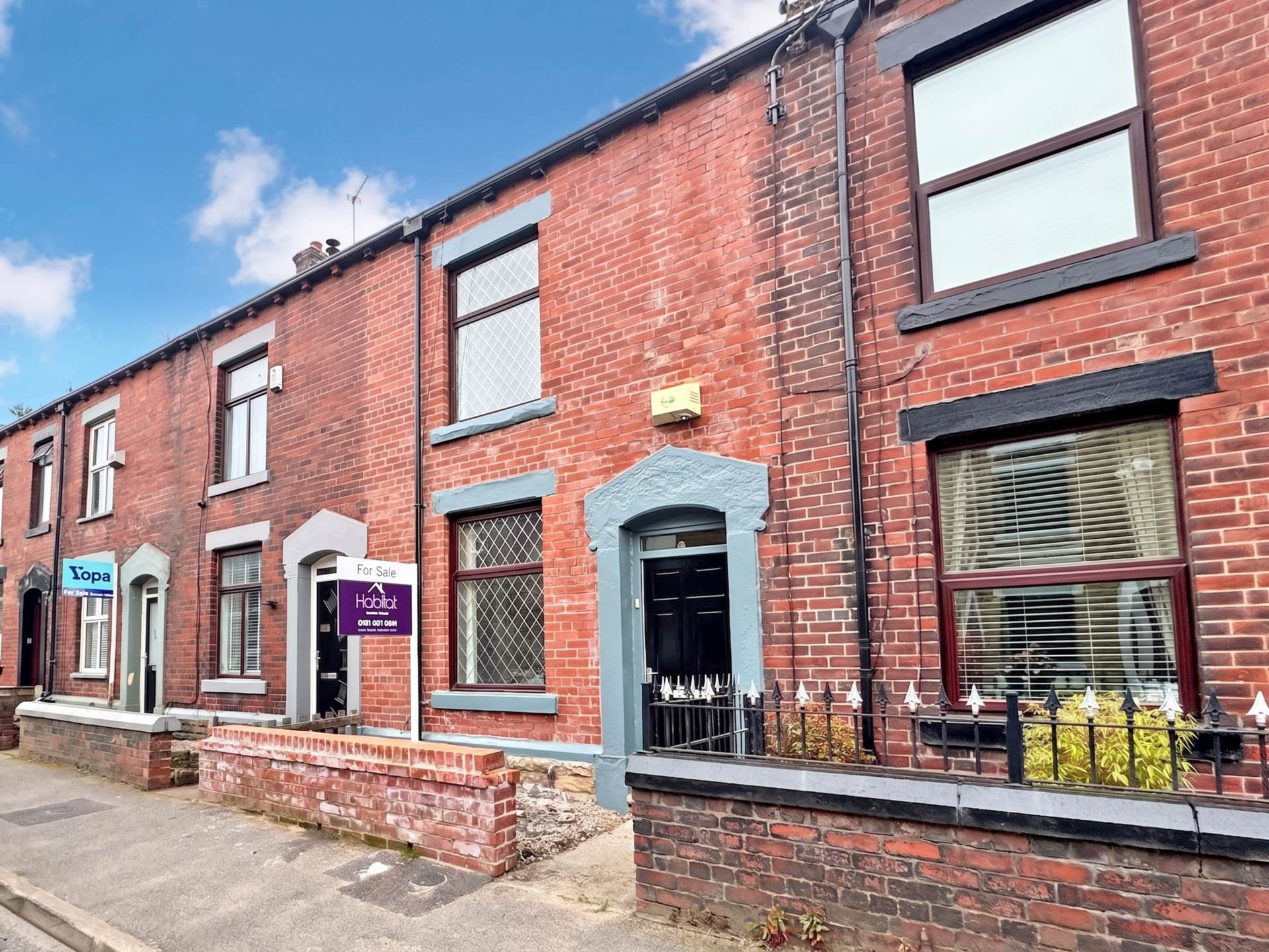 Beal Lane, Shaw, Image 1