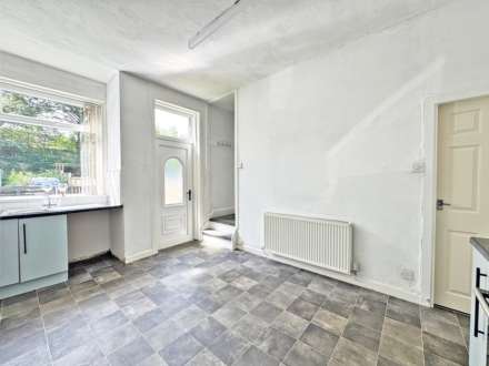 Beal Lane, Shaw, Image 11