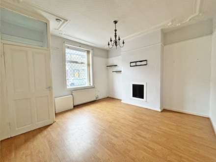 Beal Lane, Shaw, Image 2