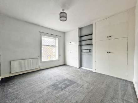 Beal Lane, Shaw, Image 4