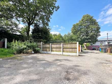 Beal Lane, Shaw, Image 9