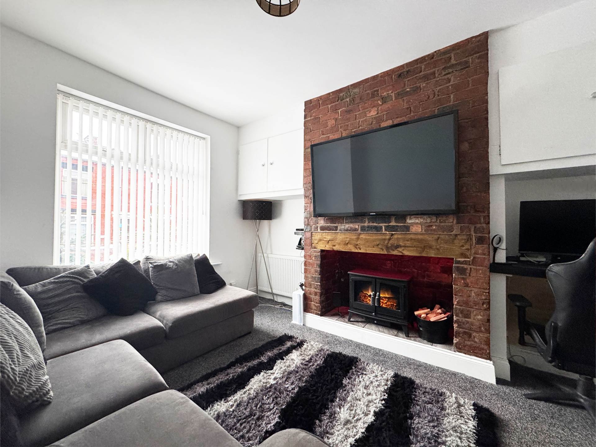 Hebron Street, Heyside, Image 3