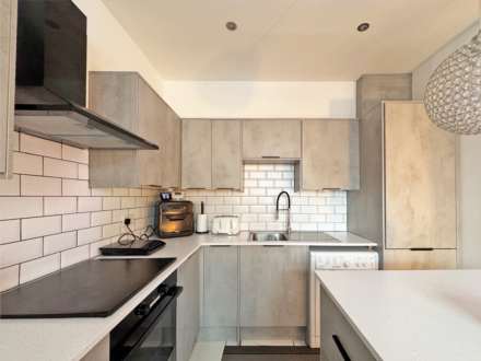 Hebron Street, Heyside, Image 5