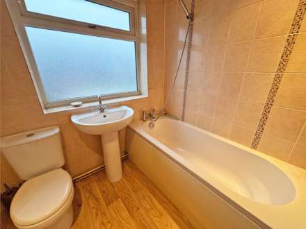 Blackshaw Lane, Royton, Image 12