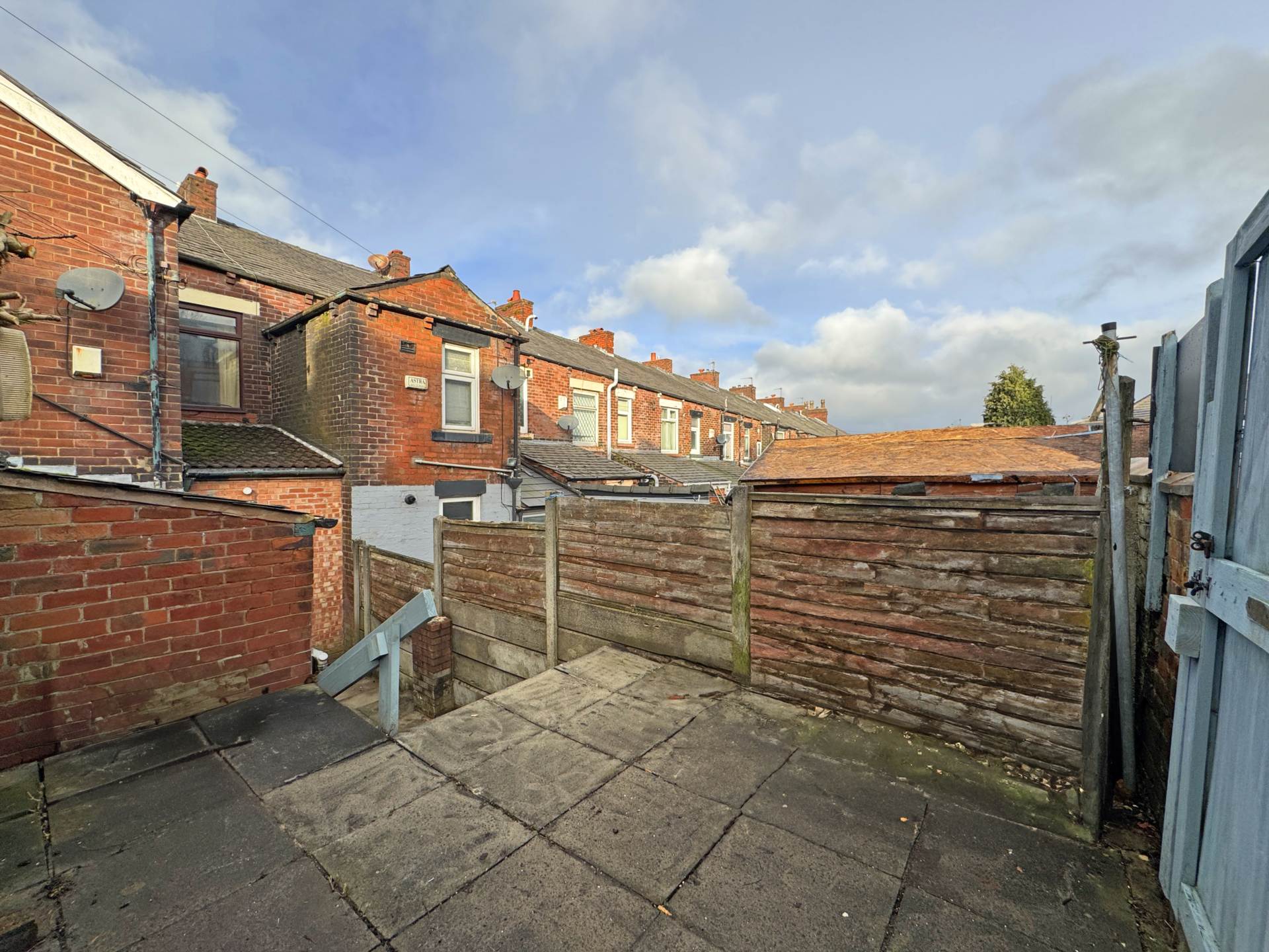 Oldham Road, Royton, Image 10