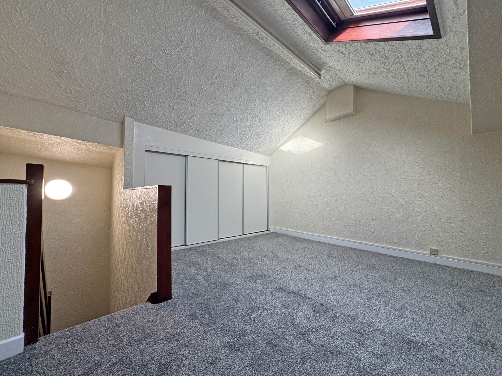 Oldham Road, Royton, Image 8