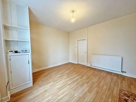 Walter Scott Street, Derker, Image 5