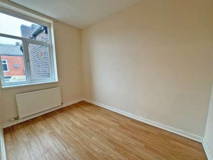 Walter Scott Street, Derker, Image 9