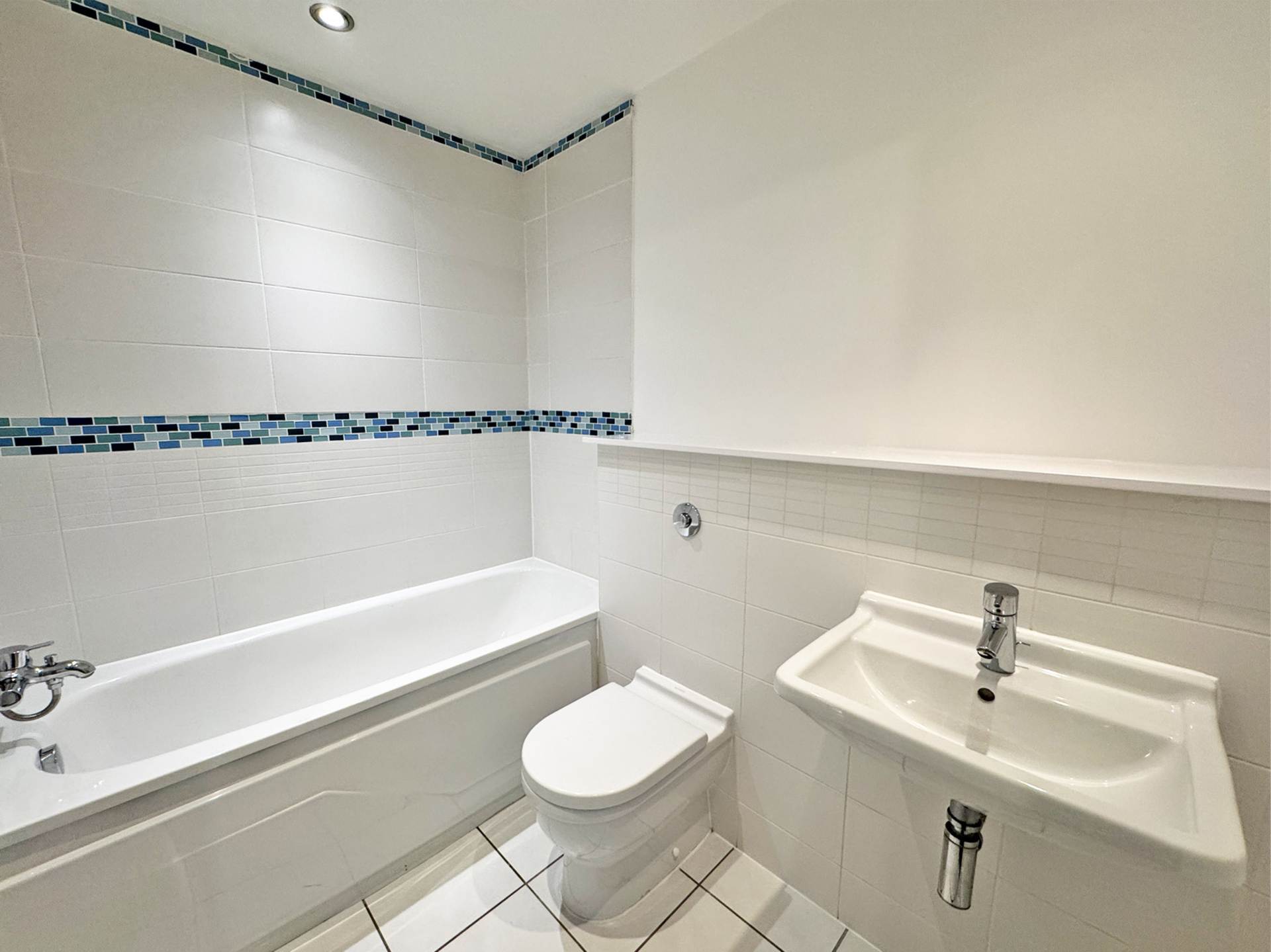 25 Commercial Street, Hyde, Image 10