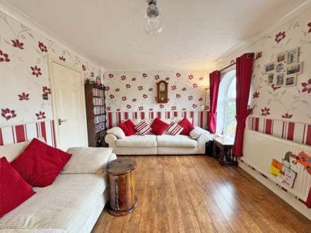 Sunhill Close, Rochdale, Image 3