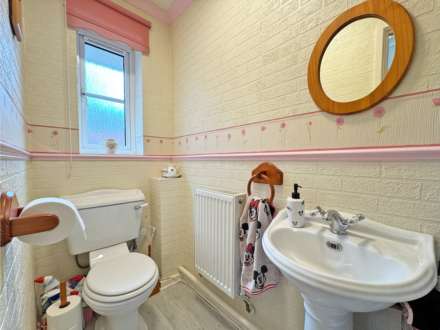 Sunhill Close, Rochdale, Image 4