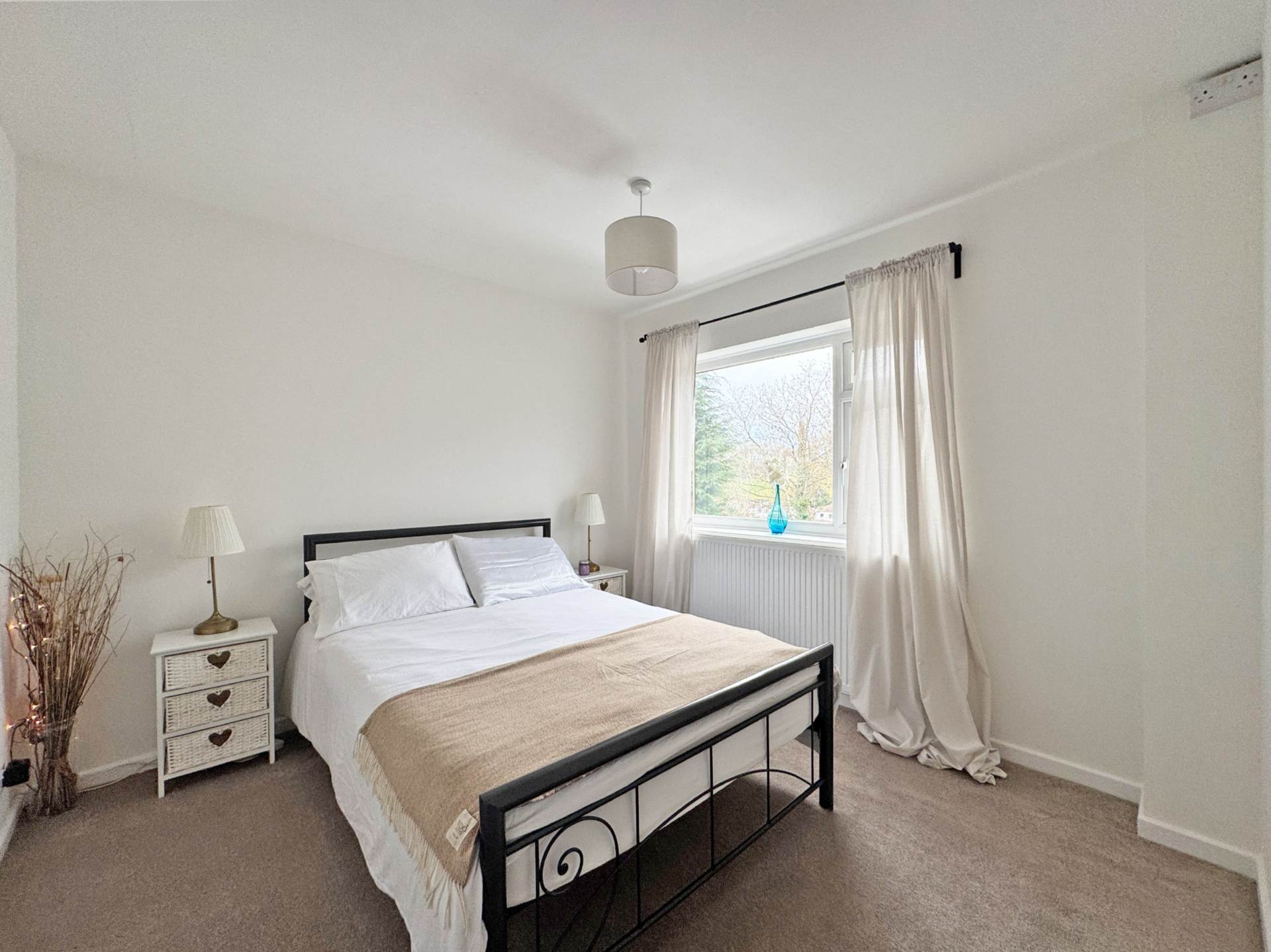 Upper Cliff Hill, Shaw, Image 12