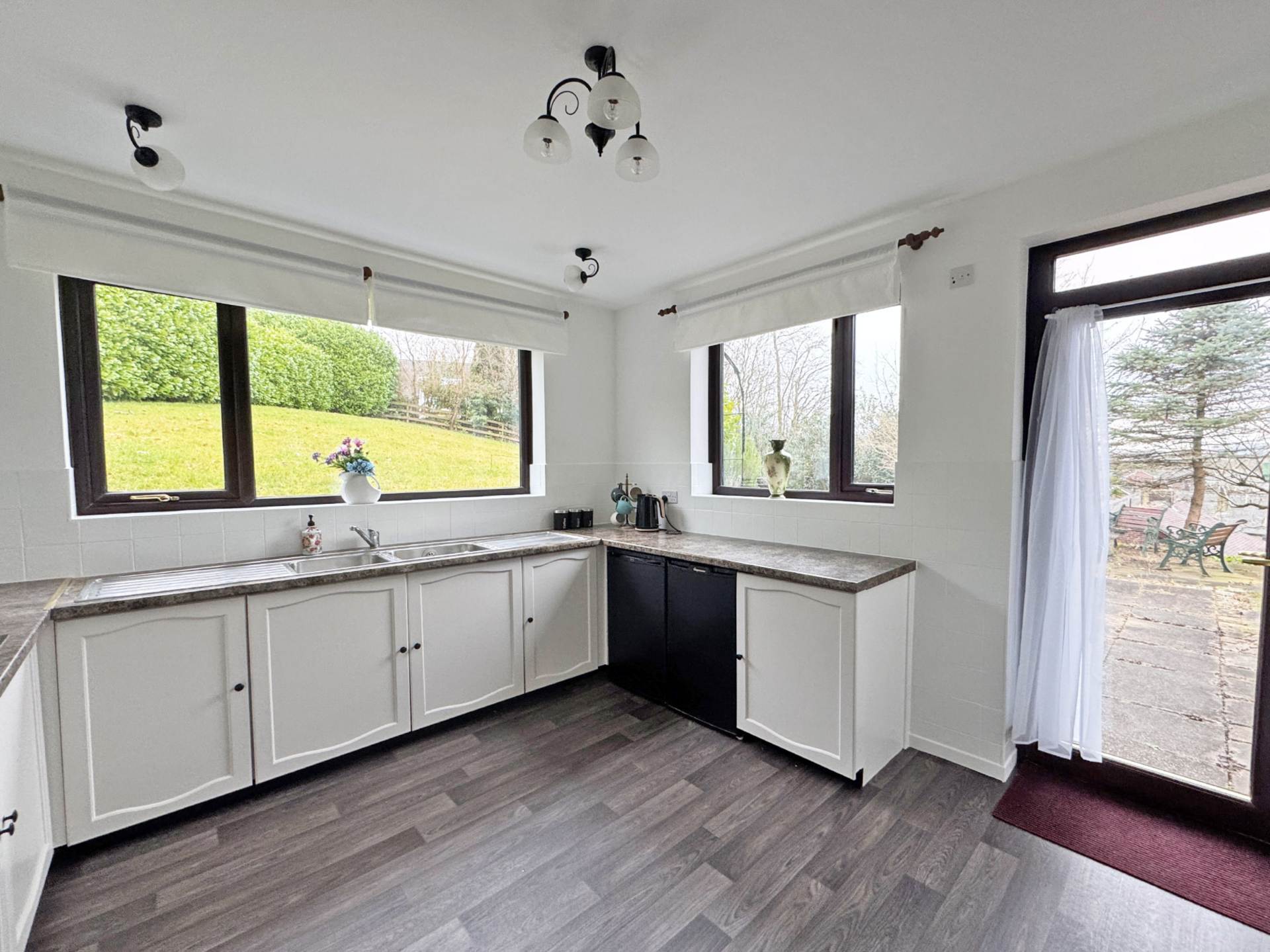 Upper Cliff Hill, Shaw, Image 7