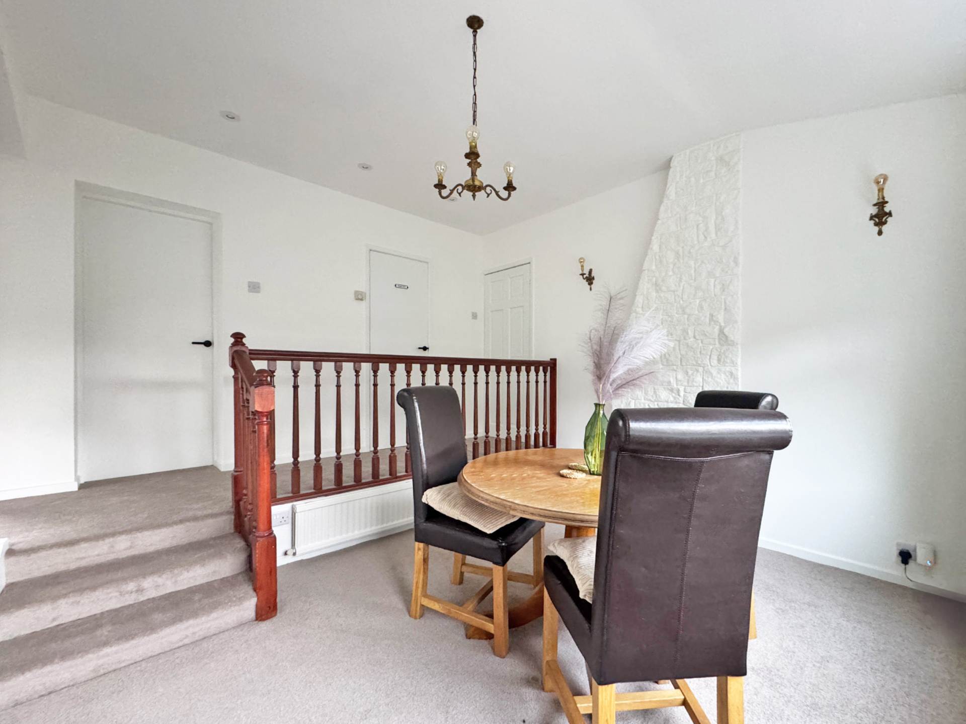 Upper Cliff Hill, Shaw, Image 9