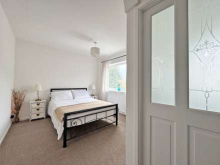 Upper Cliff Hill, Shaw, Image 13