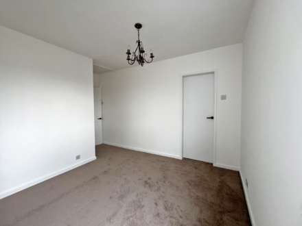 Upper Cliff Hill, Shaw, Image 16