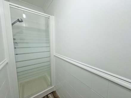 Upper Cliff Hill, Shaw, Image 18