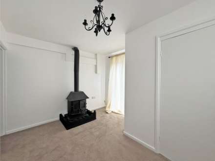 Upper Cliff Hill, Shaw, Image 20