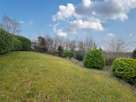 Upper Cliff Hill, Shaw, Image 25