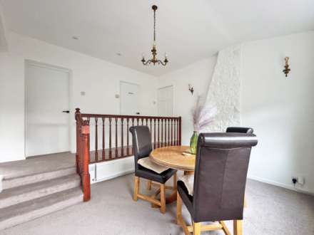 Upper Cliff Hill, Shaw, Image 9