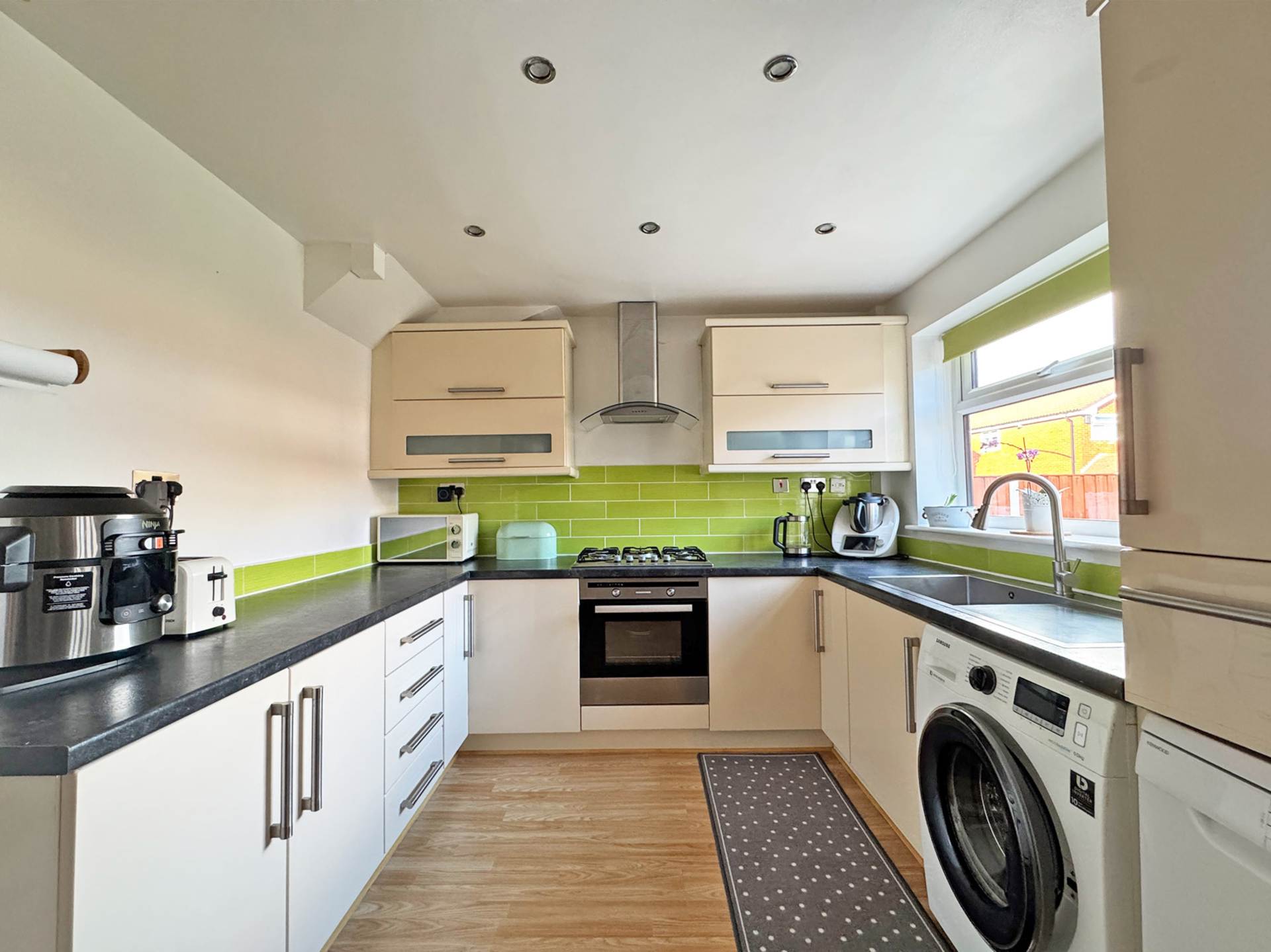 Alders Court, Oldham, Image 4