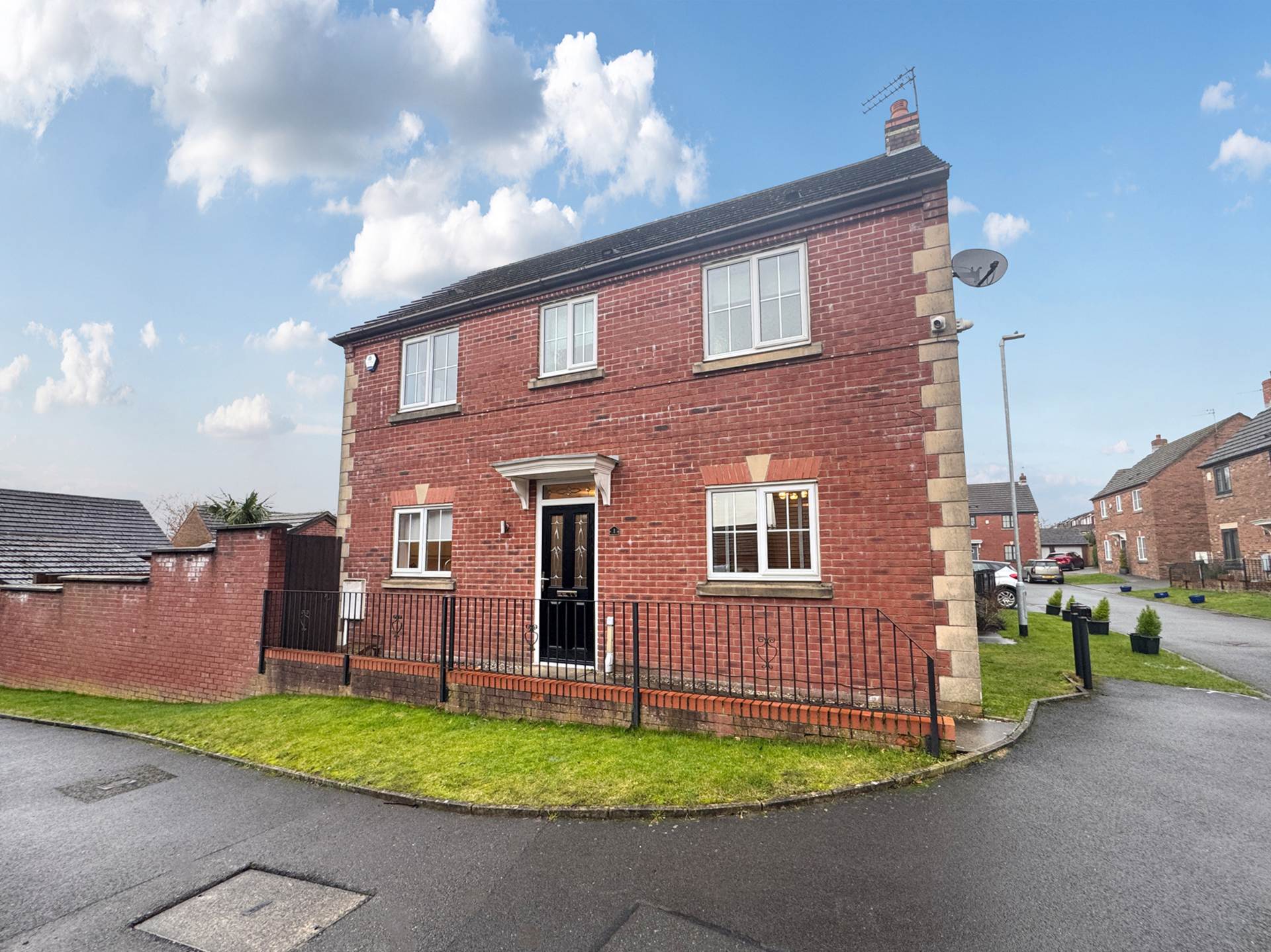 Pilgrim Way, Moorside, Image 1