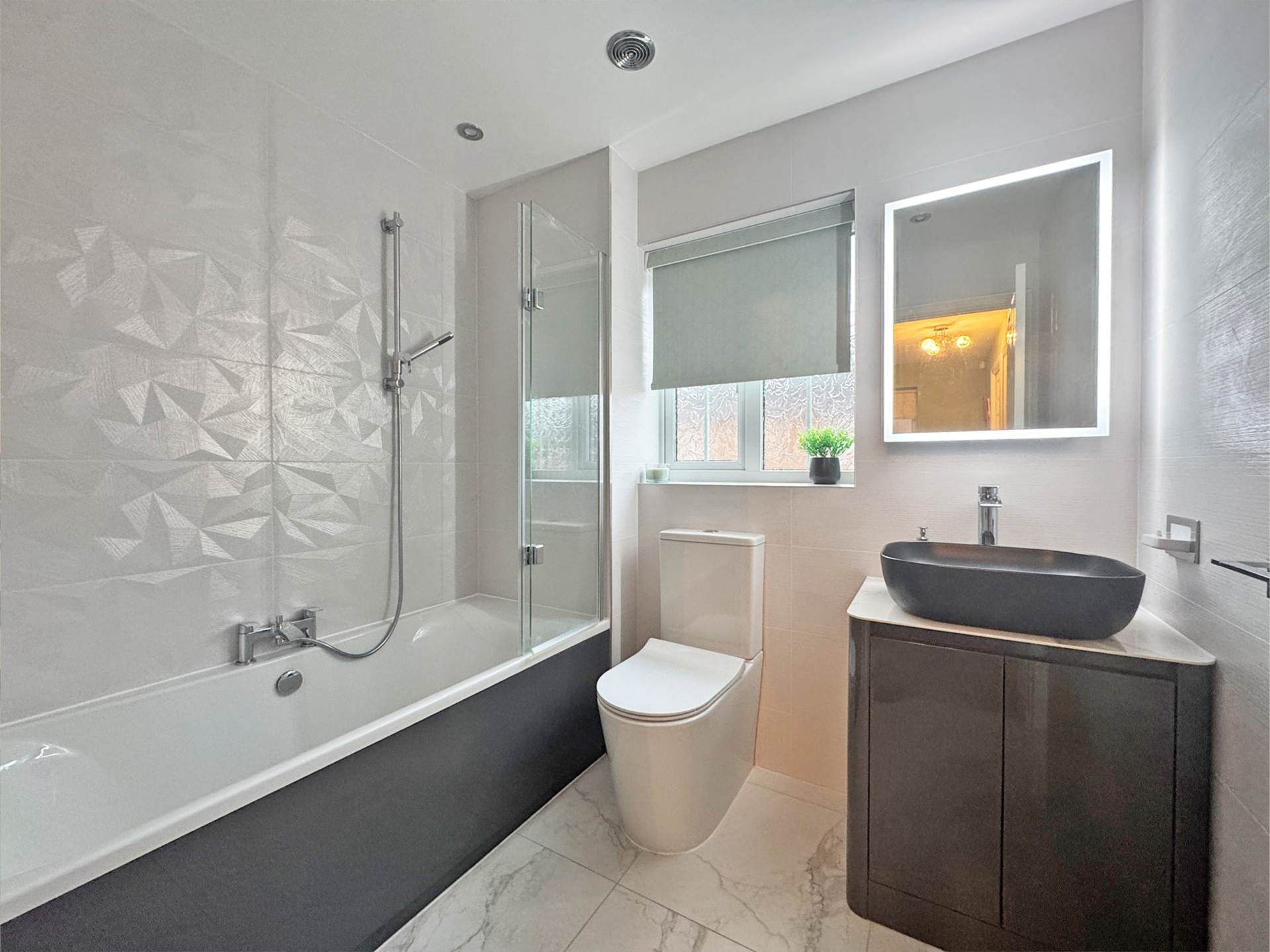 Pilgrim Way, Moorside, Image 18