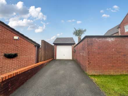 Pilgrim Way, Moorside, Image 19