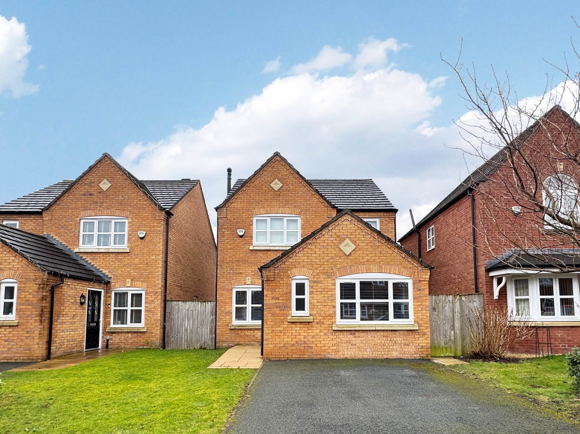 Larchfield Close, Royton, Image 1