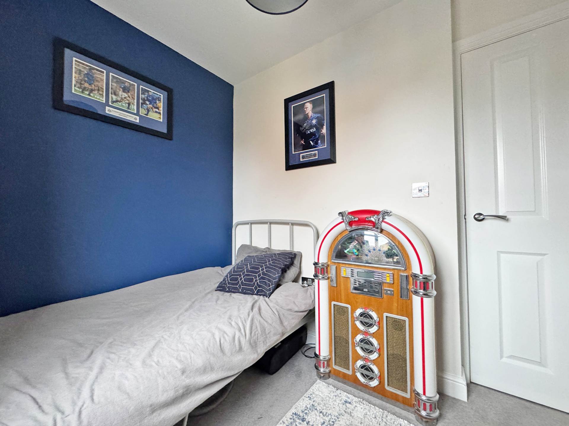 Larchfield Close, Royton, Image 26